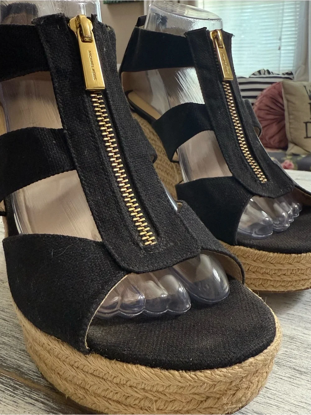 MICHAEL Michael Kors Black Platform Wedge Sandals Gold Zipper Detail size 9M